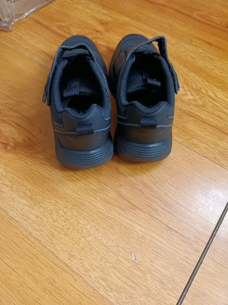 Zapatillas negras Skechers para niños - 4