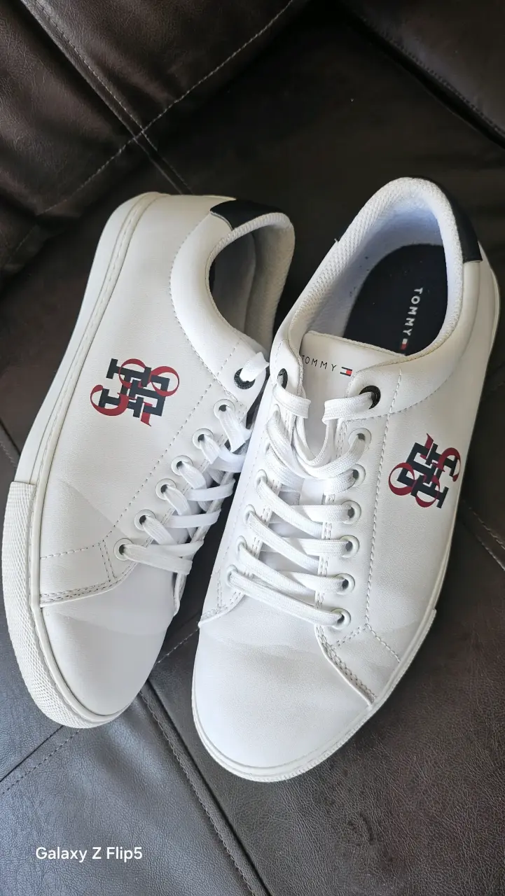 Zapatillas blancas con logo - 5
