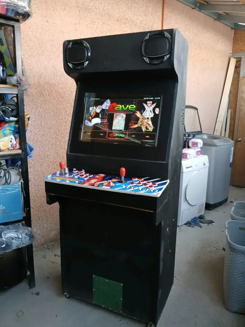 Máquina arcade con juegos retro - 1