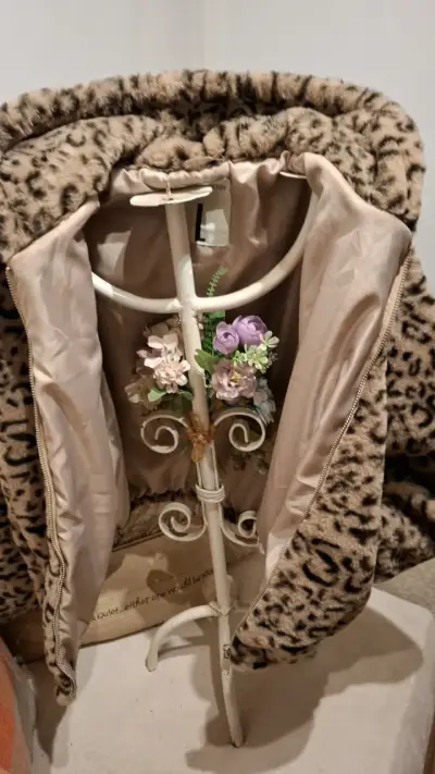 Chaqueta de peluche con estampado animal - miniatura 2