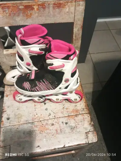 Patines en línea rosa y blanco - miniatura 1