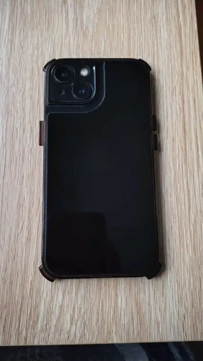iPhone 13 impecable - miniatura 3