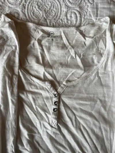 Polera blanca de manga larga - miniatura 2