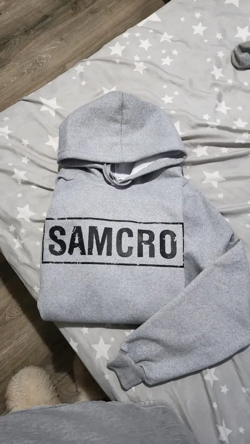 Polerón gris con capucha SAMCRO - 1