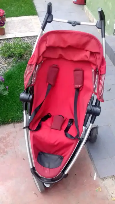 Cochecito Quinny modelo Zapp rojo compacto - miniatura 3