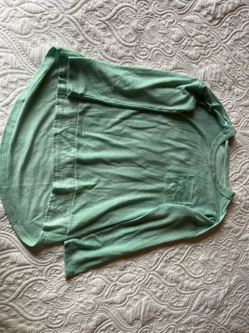 Polera verde manga larga