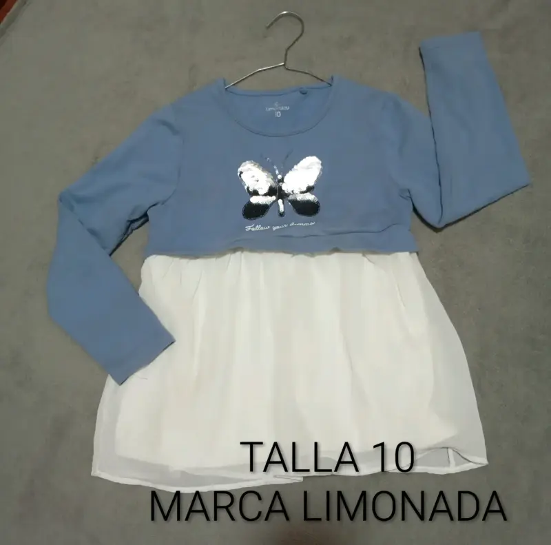 Polera azul y blanca mariposa - 1
