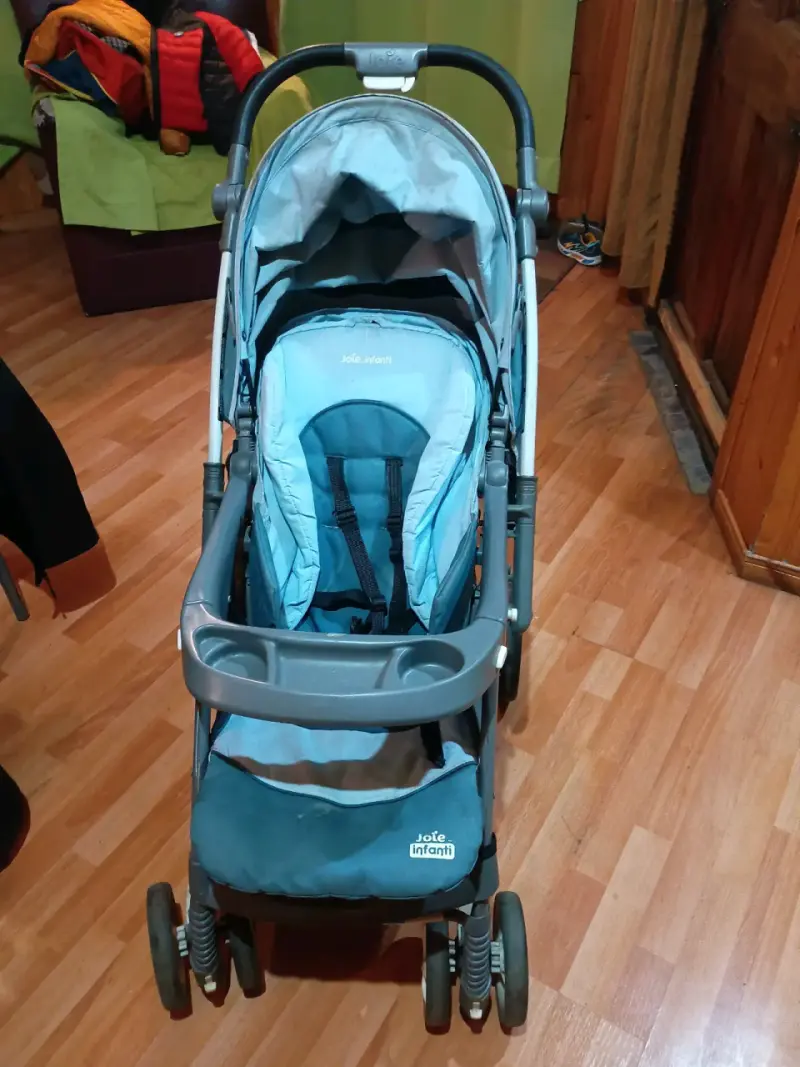 Coche de bebé azul - 2