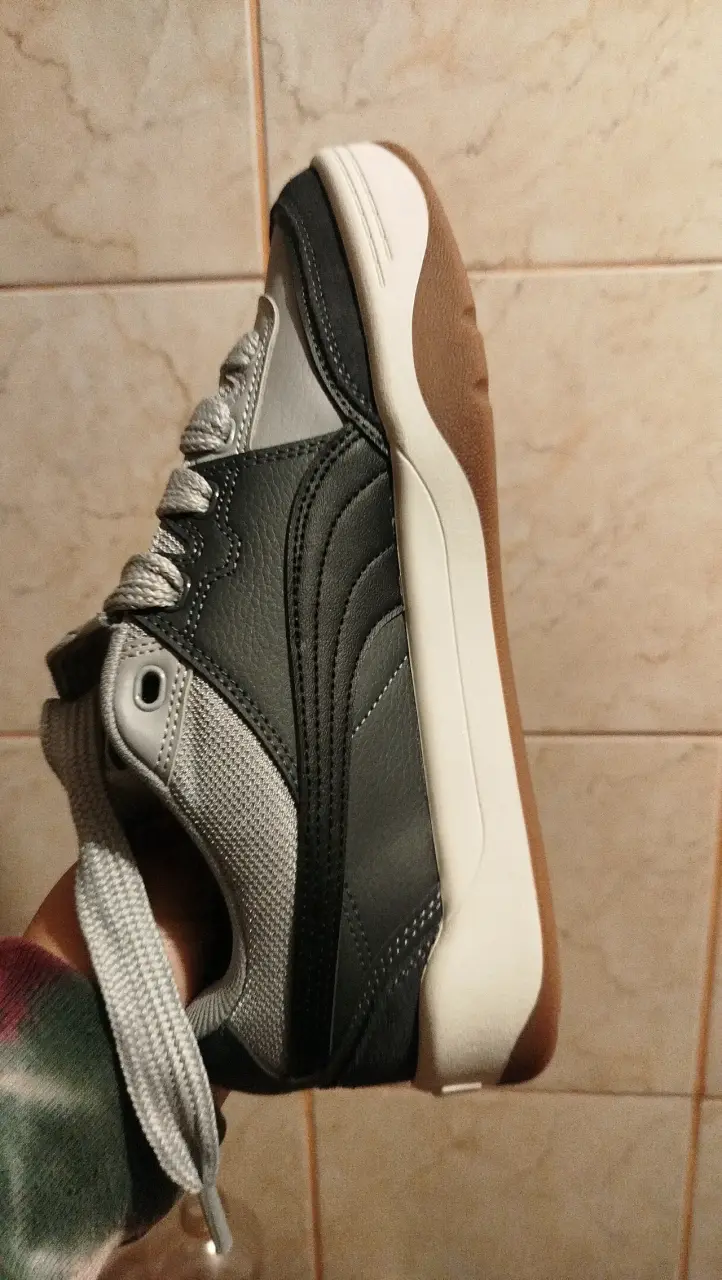 Zapatillas Puma gris negro y blanco - 3