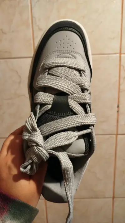 Zapatillas Puma gris negro y blanco - miniatura 4