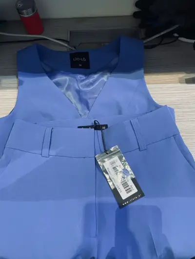 Conjunto pantalón y chaleco azul talla 36 - miniatura 3