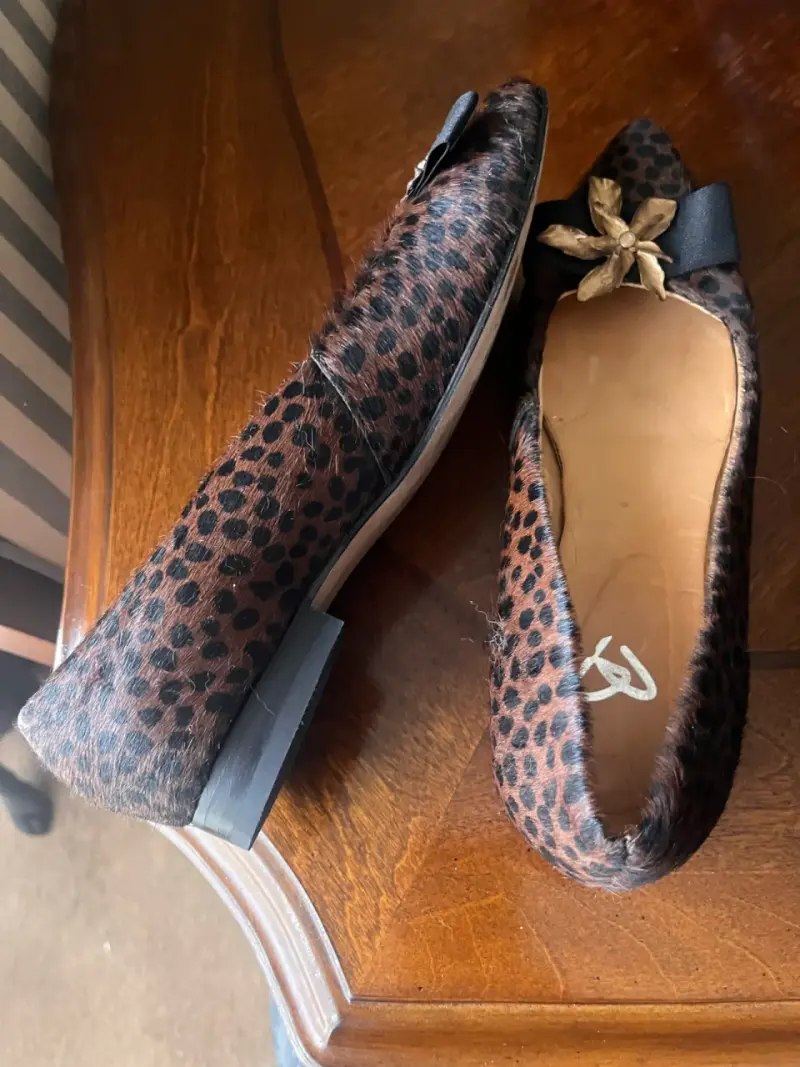 Zapatos de cuero animal print con evilla de flor - 2