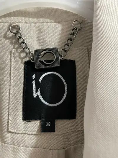 Abrigo beige de mujer IO talla 38 - miniatura 2