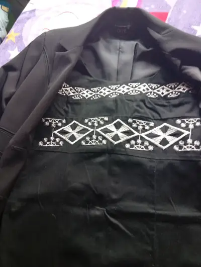 Blazer negro elegante - miniatura 2