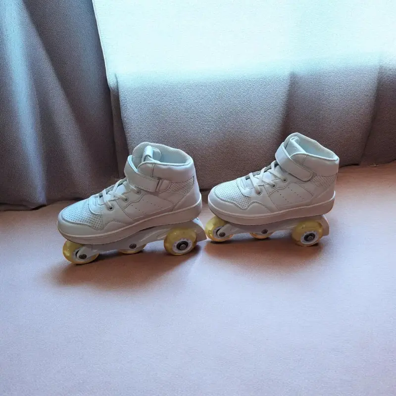 Zapatillas con ruedas de goma COLLOKY - 1