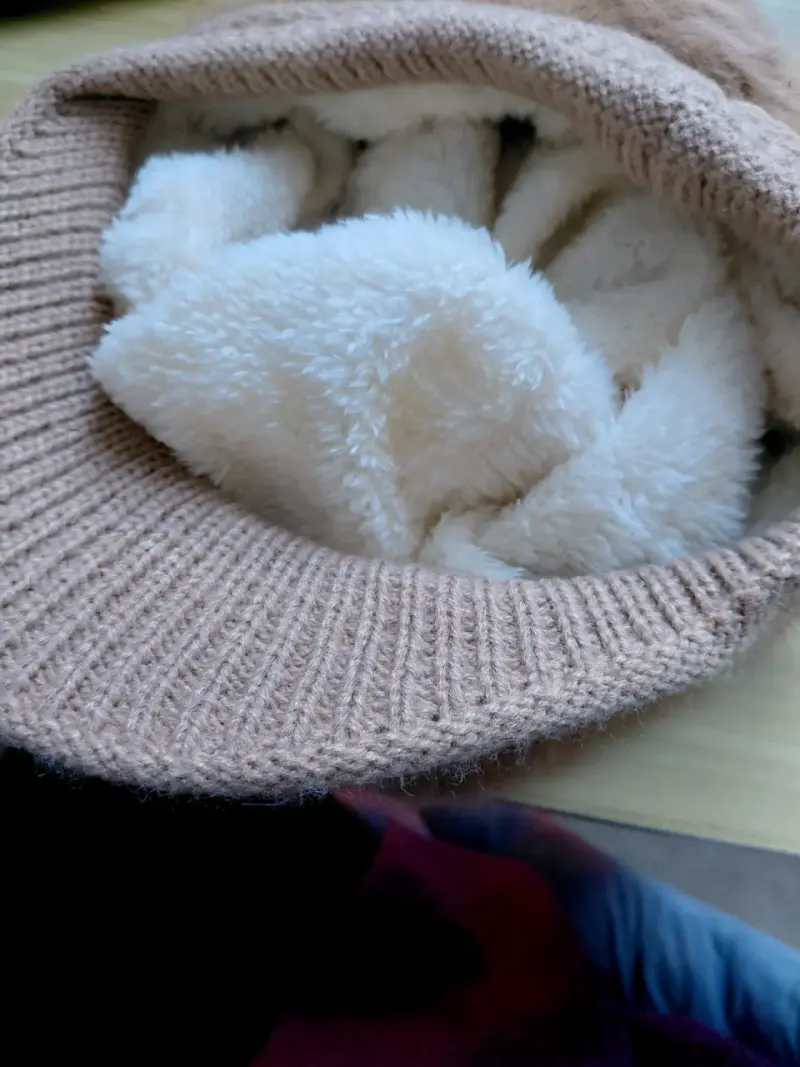 Gorro de punto beige esponjoso - 3
