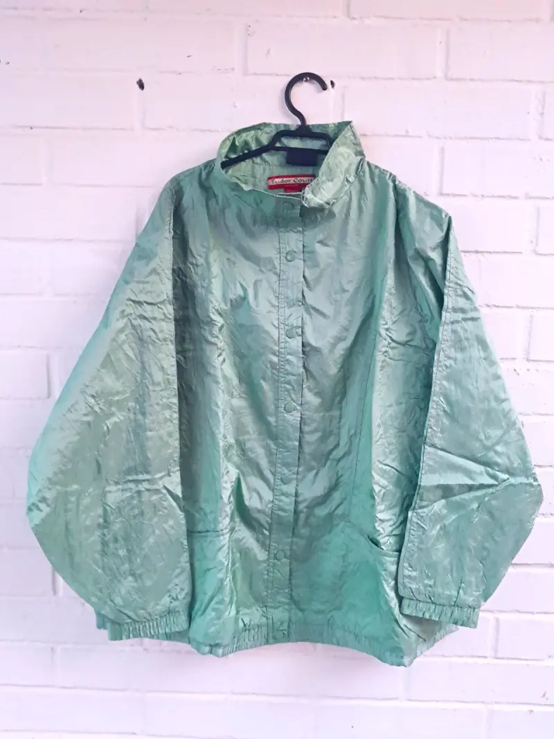 Cortaviento verde agua