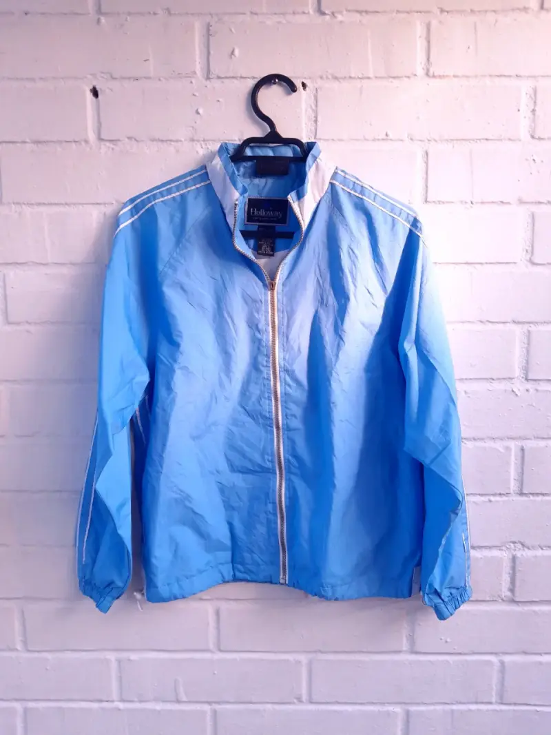 Chaqueta cortavientos azul