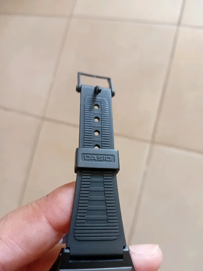 Reloj Casio clásico negro F-23w - 4