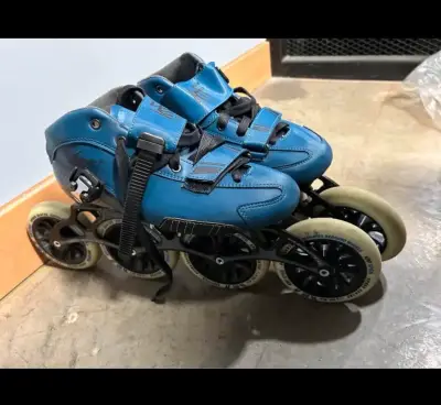 Patines en línea azules - miniatura 3