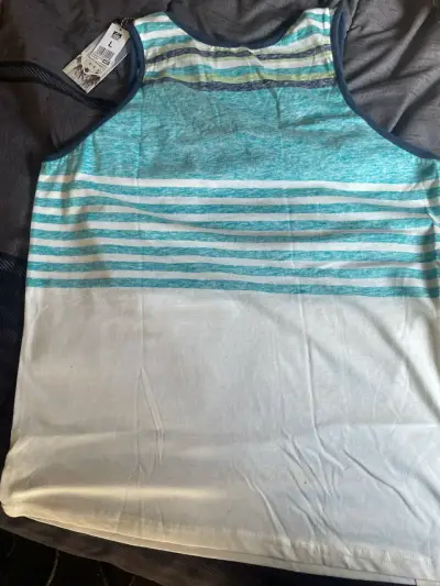 Polera Reef sin mangas a rayas. Talla L. Nueva - miniatura 3