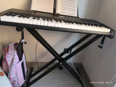 Teclado electrónico con soporte - miniatura 1