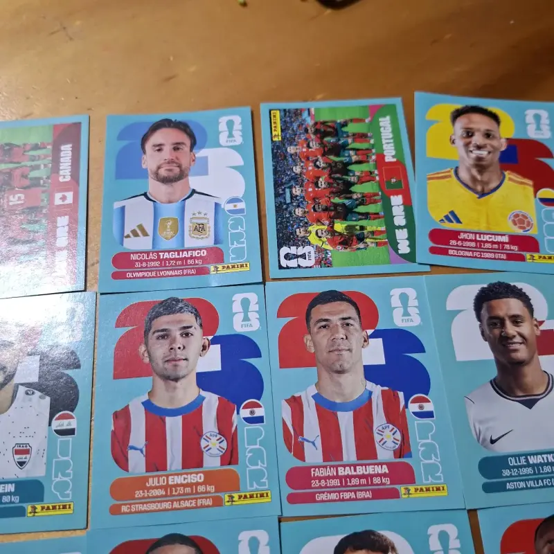 Lote de estampillas de fútbol - 2