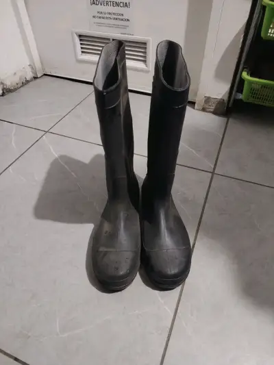 Botas de goma negras - miniatura 1