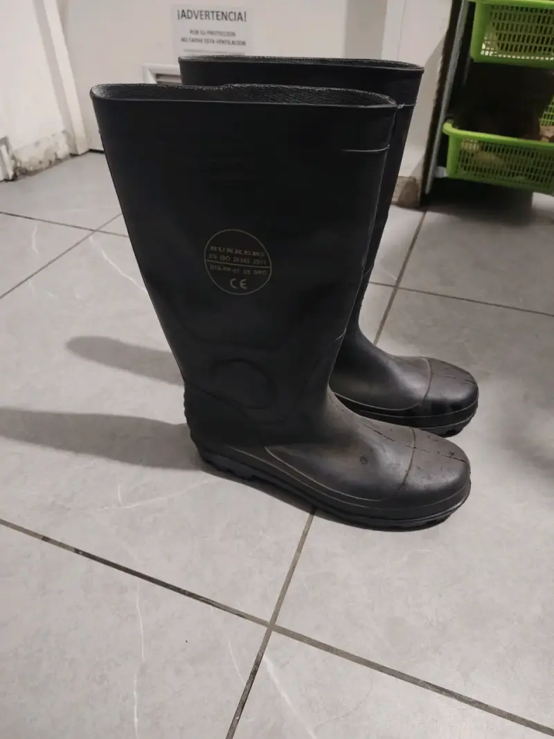 Botas de goma negras - 2