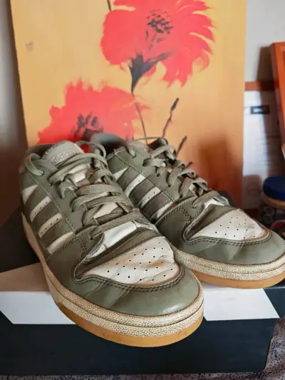 Zapatillas Adidas verdes grisáceo - miniatura 1