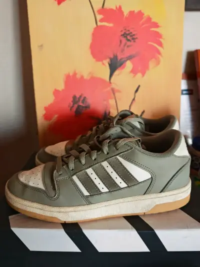 Zapatillas Adidas verdes grisáceo - miniatura 3