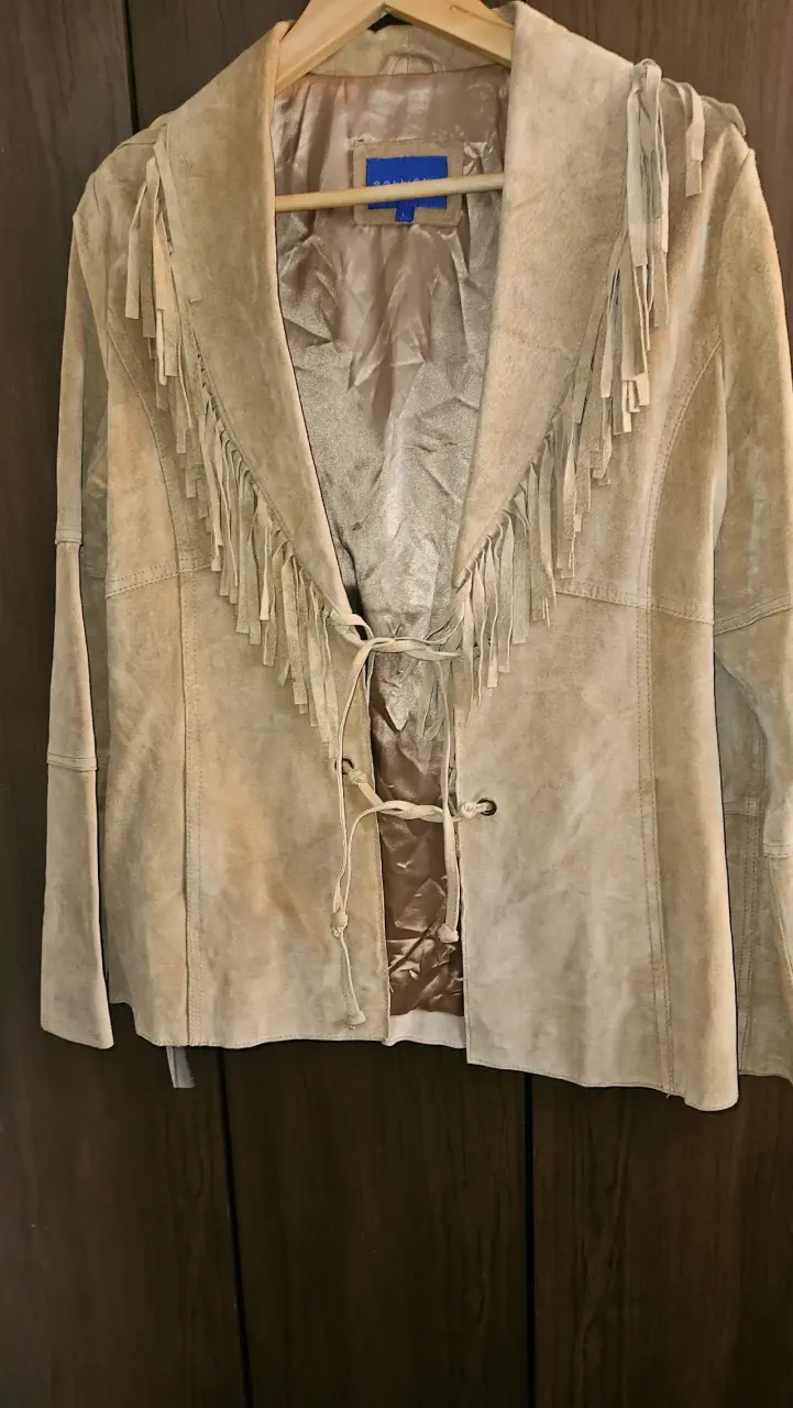 Chaqueta de gamuza con flecos beige - 1