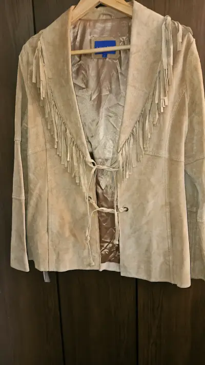 Chaqueta de gamuza con flecos beige - miniatura 1