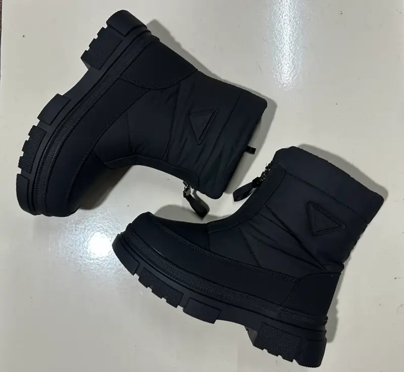 Botas negras impermeables - 2