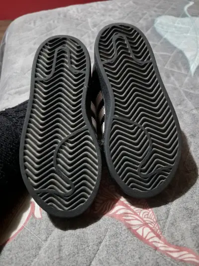 Zapatillas negras Adidas - miniatura 3