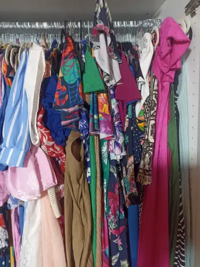 Lote de vestidos variados - miniatura 1