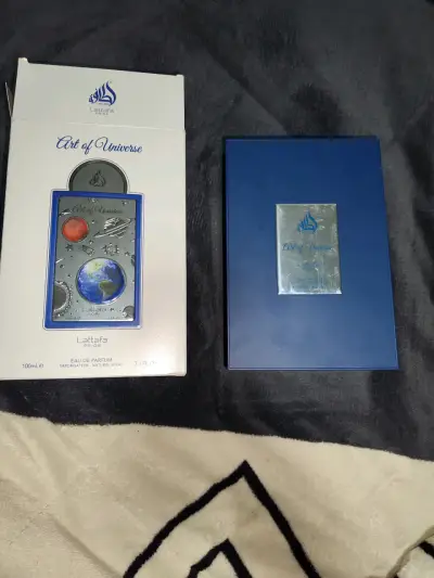 Perfume Art of Universe en caja - miniatura 2