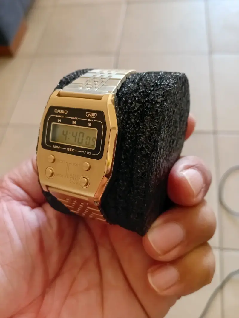 Reloj digital dorado Casio vitage - 3