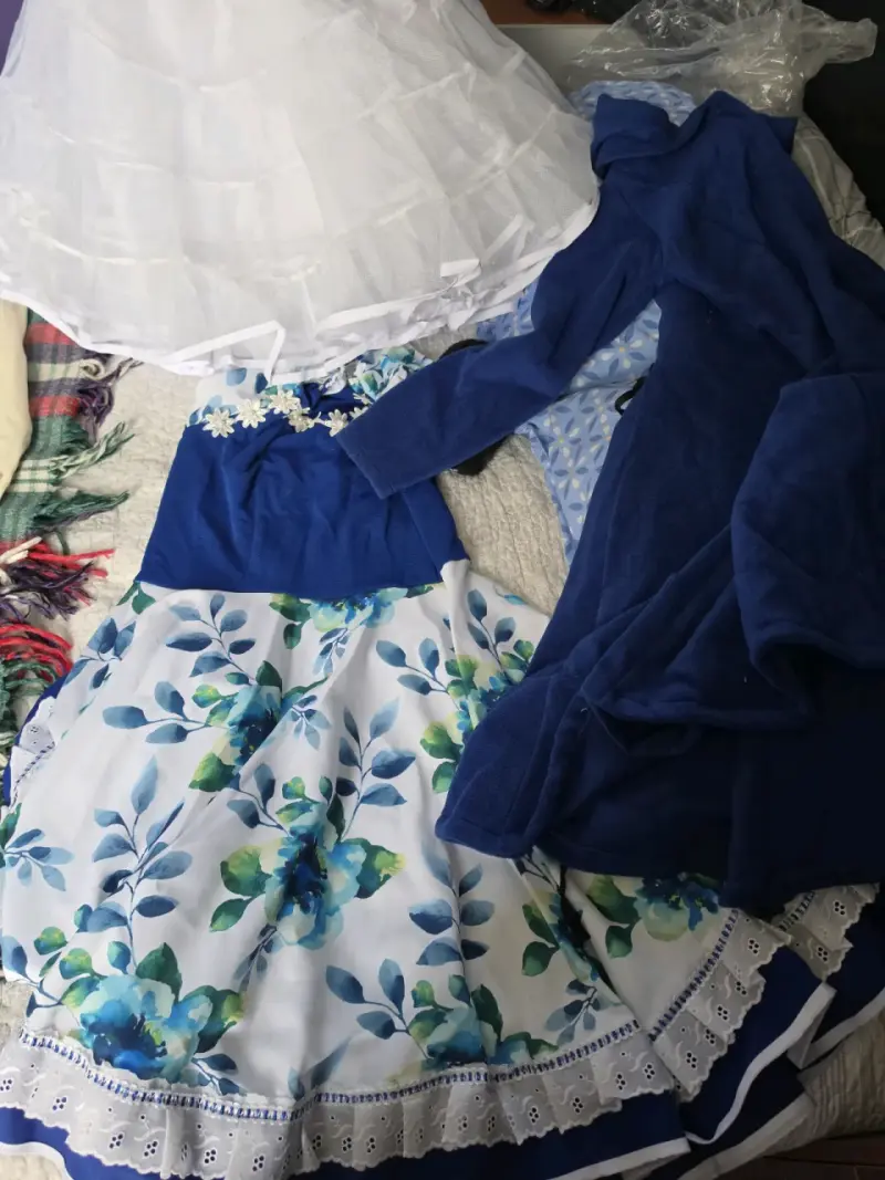 Vestido floral azul y blanco traje de huasa - 2