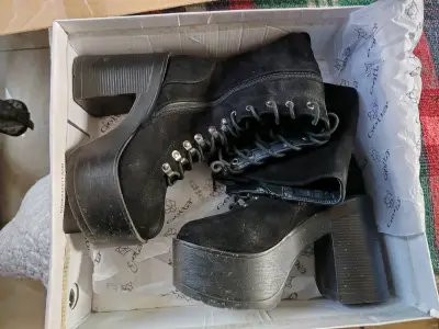 Botines negros con plataforma - miniatura 1