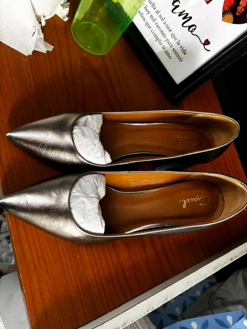 Zapatos metalizados de tacón alto - 2