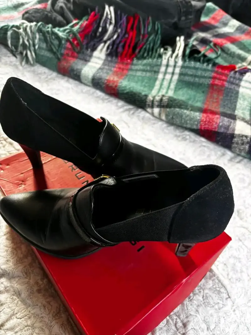 Botines negros con hebilla - 2