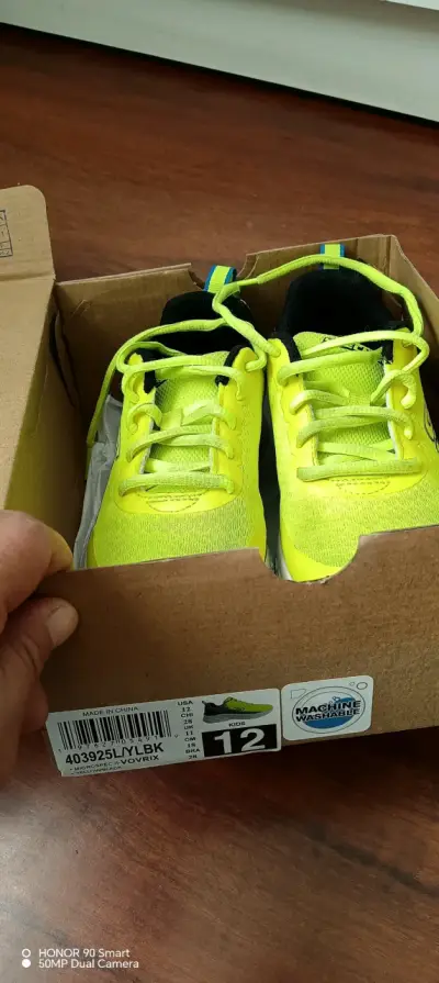 Zapatillas deportivas infantiles amarillas - miniatura 1