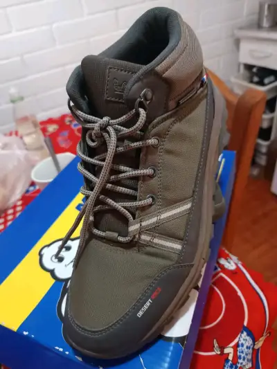 Botas trekking marrones - miniatura 1