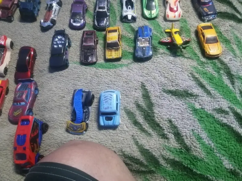Set de autos de hotweels variados - 1