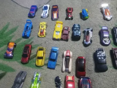 Set de autos de hotweels  variados - miniatura 4