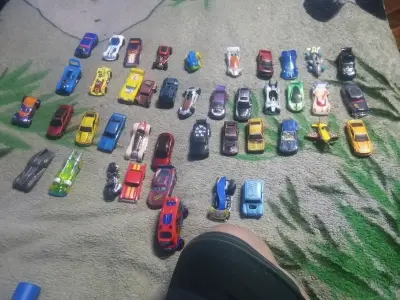 Set de autos de hotweels  variados - miniatura 5
