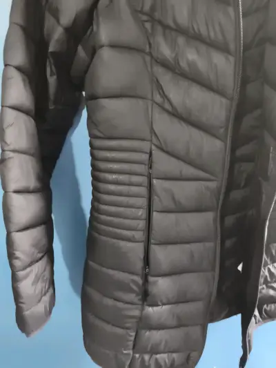Parca negra con capucha Talla S - miniatura 3