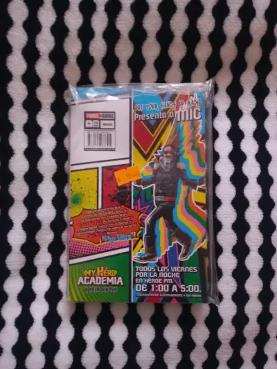 Pack My Hero Academia tomo 4 y cartas Pokémon - miniatura 2