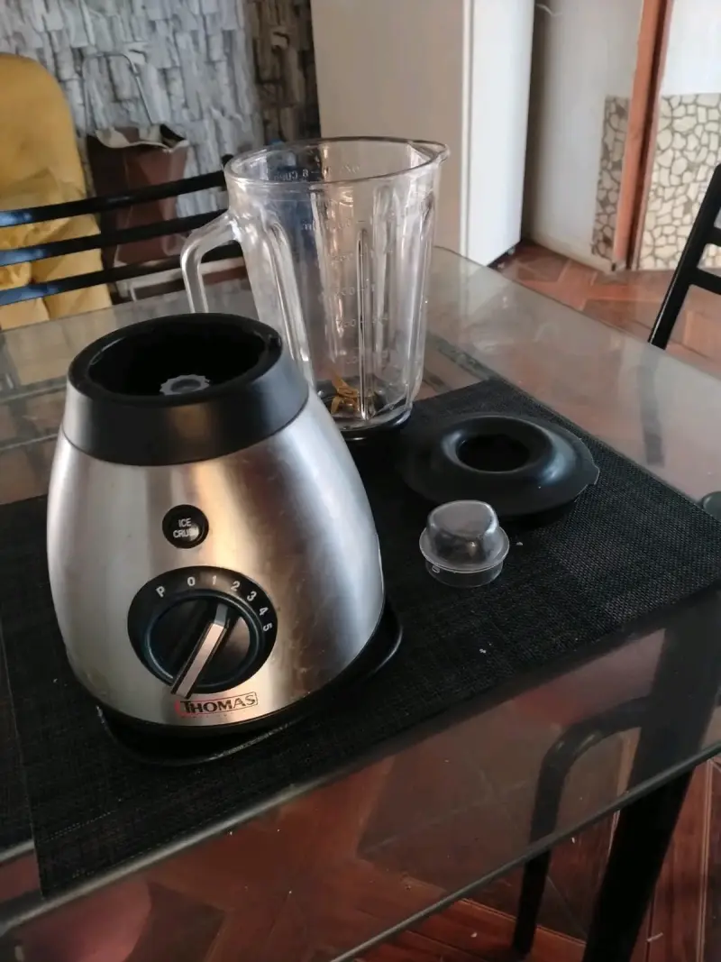 Licuadora Thomas con vaso de vidrio - 2